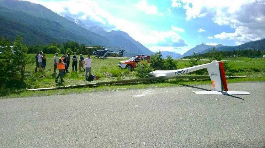 Un Planeur S Ecrase Lors De Son Atterrissage Dans Les Alpes De Haute Provence Nice Matin