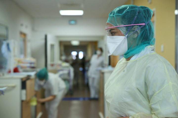 Illustration au service de réanimation de l'hôpital d'Antibes. 