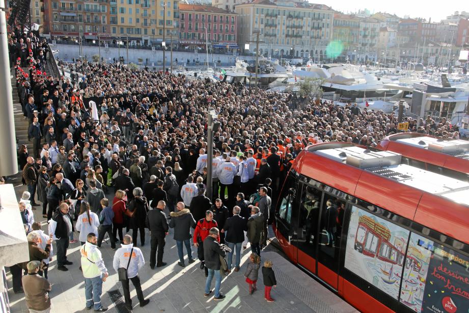 L’inauguration du terminus de la ligne 2 du tramway, au port de Nice, le 14 décembre.