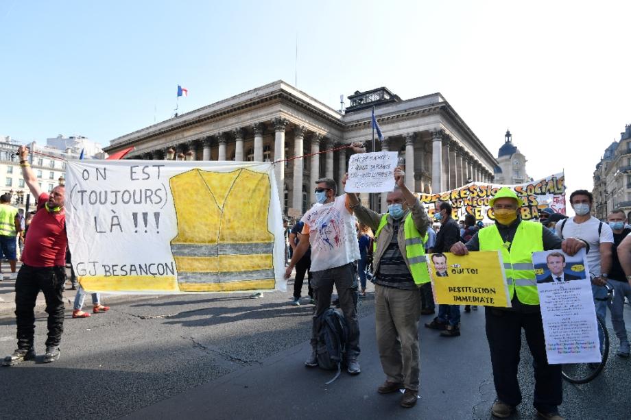 Petite Mobilisation De Rentree Et Quelques Heurts Pour Les Gilets Jaunes A Paris Nice Matin