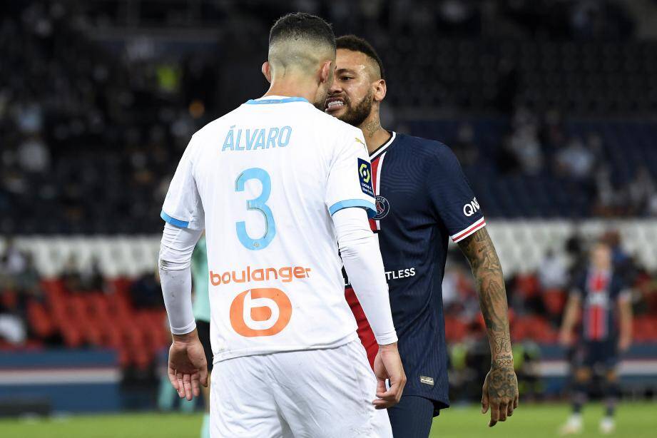 Face à face entre Neymar et Alvaro : le Clasico a dérapé dimanche...