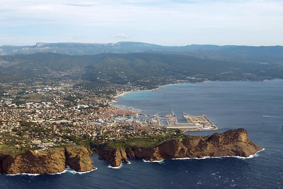 Vue aérienne de la baie de La Ciotat.