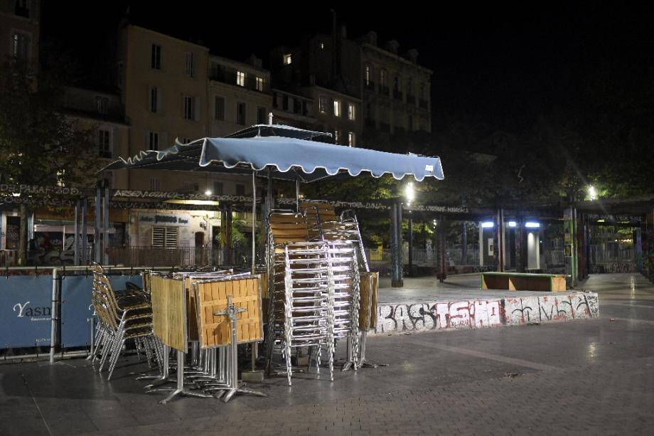 Terrasses fermées et restaurants à Marseille le 27 septembre 2020