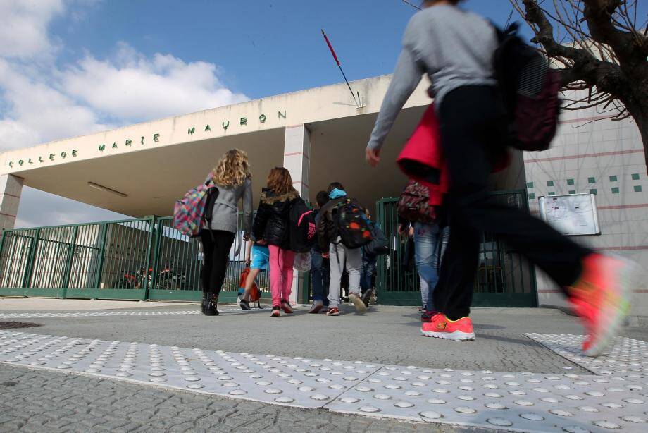 Alicia, une élève de sixième, ne peut plus suivre les cours dans le collège Marie-Mauron depuis le 14 septembre. 