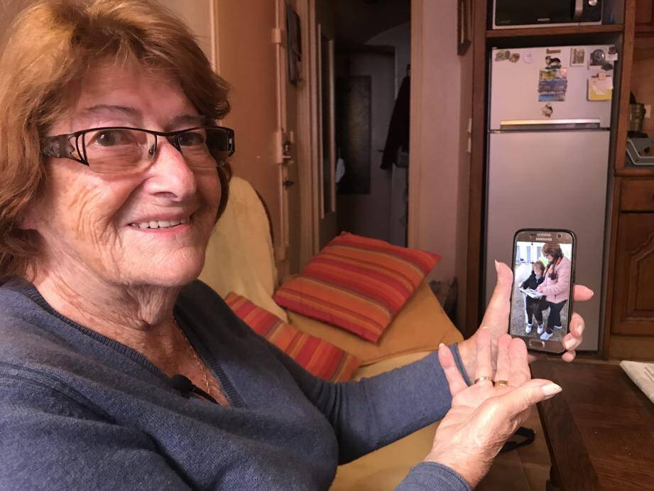 Claude, 83 ans, a rencontré pour la première fois sa sœur aînée au début du mois d’octobre.