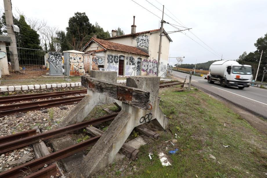 L'ancienne gare de La Motte sera bien démolie, d’autres projets d