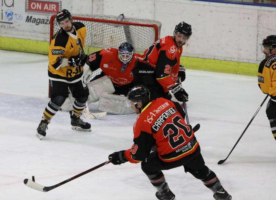 Les derniers matches de Ligue Magnus disputés remontent au 27 octobre.