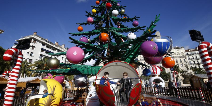 Lundi 19 décembre : les guirlandes lumineuses ! - Marché de Noël de Nantes