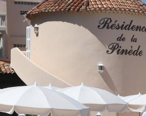 PHOTOS. Propriété de Bernard Arnault, l'hôtel 5 étoiles Résidence de la  Pinède à Saint-Tropez a été rénové - Var-Matin