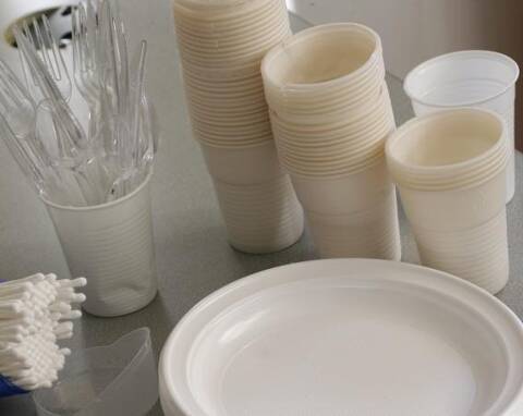 Vaisselle jetable en plastique : ce qui sera interdit à partir de 2020
