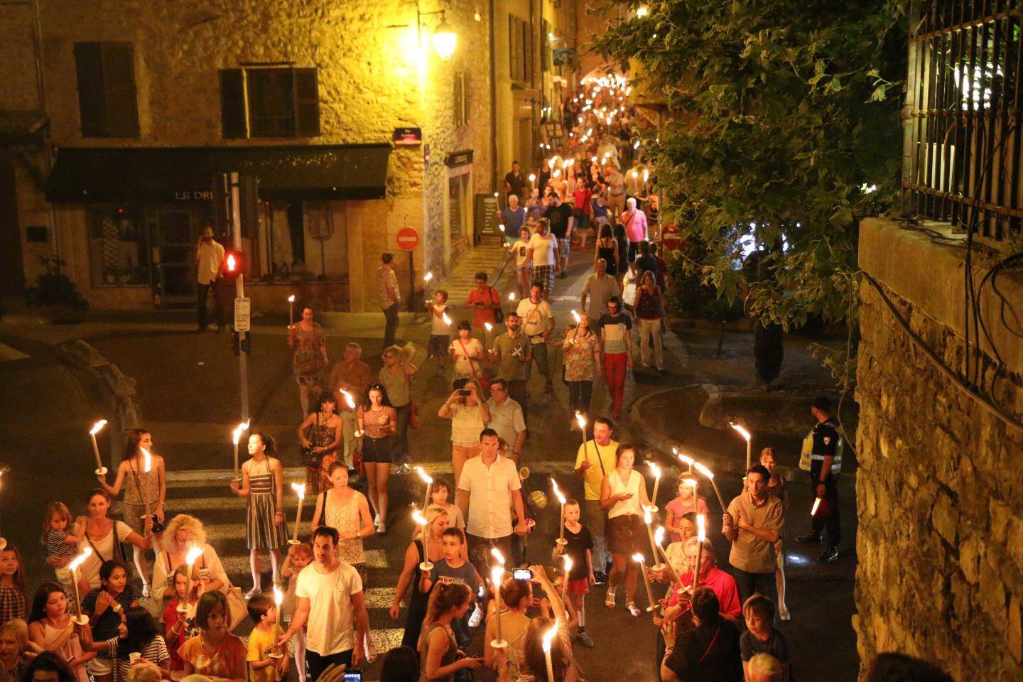 La fête de StJean met une ambiance de feu au village NiceMatin