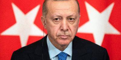 Le président Recep Tayyip Erdogan avertit Emmanuel Macron de ne pas 