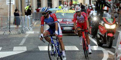 Le Français Sébastien Perez chute et doit abandonner le Tour de France