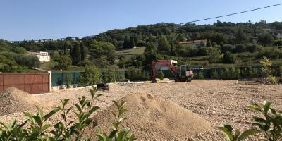 Il aménage un terrain classé agricole à Mouans-Sartoux: les riverains dénoncent la situation