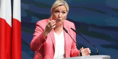 A Fréjus, Marine Le Pen dénonce une France 