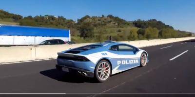 VIDEO. La police italienne livre un rein à 230km/h en Lamborghini Huracan