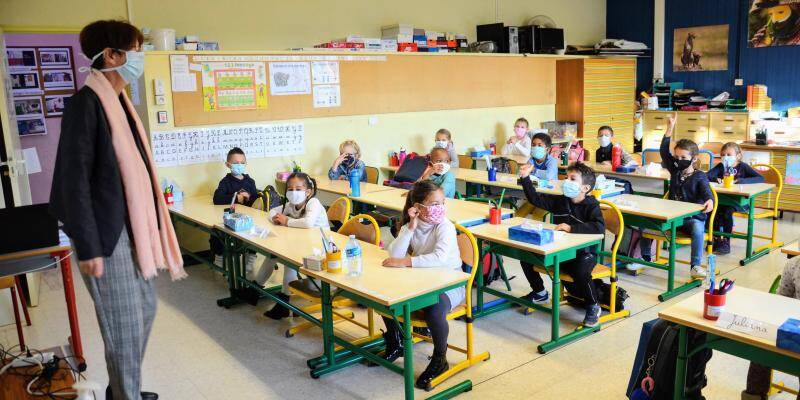 PICTURES.  Back to school masked for primary school students in Draguignan