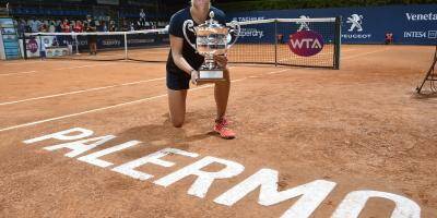 La Valbonnaise Fiona Ferro après avoir remporté l'Open de Palerme: 