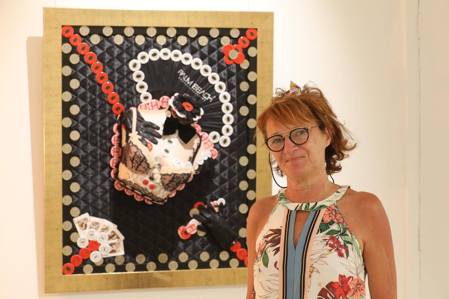 Qui A Inventé Le Porte Jarretelle Tableaux, bustes... L'art textile s'expose à Menton et prend le train