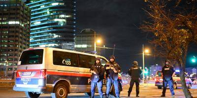 Fusillade à Vienne: six différents lieux visés, deux morts dont un suspect