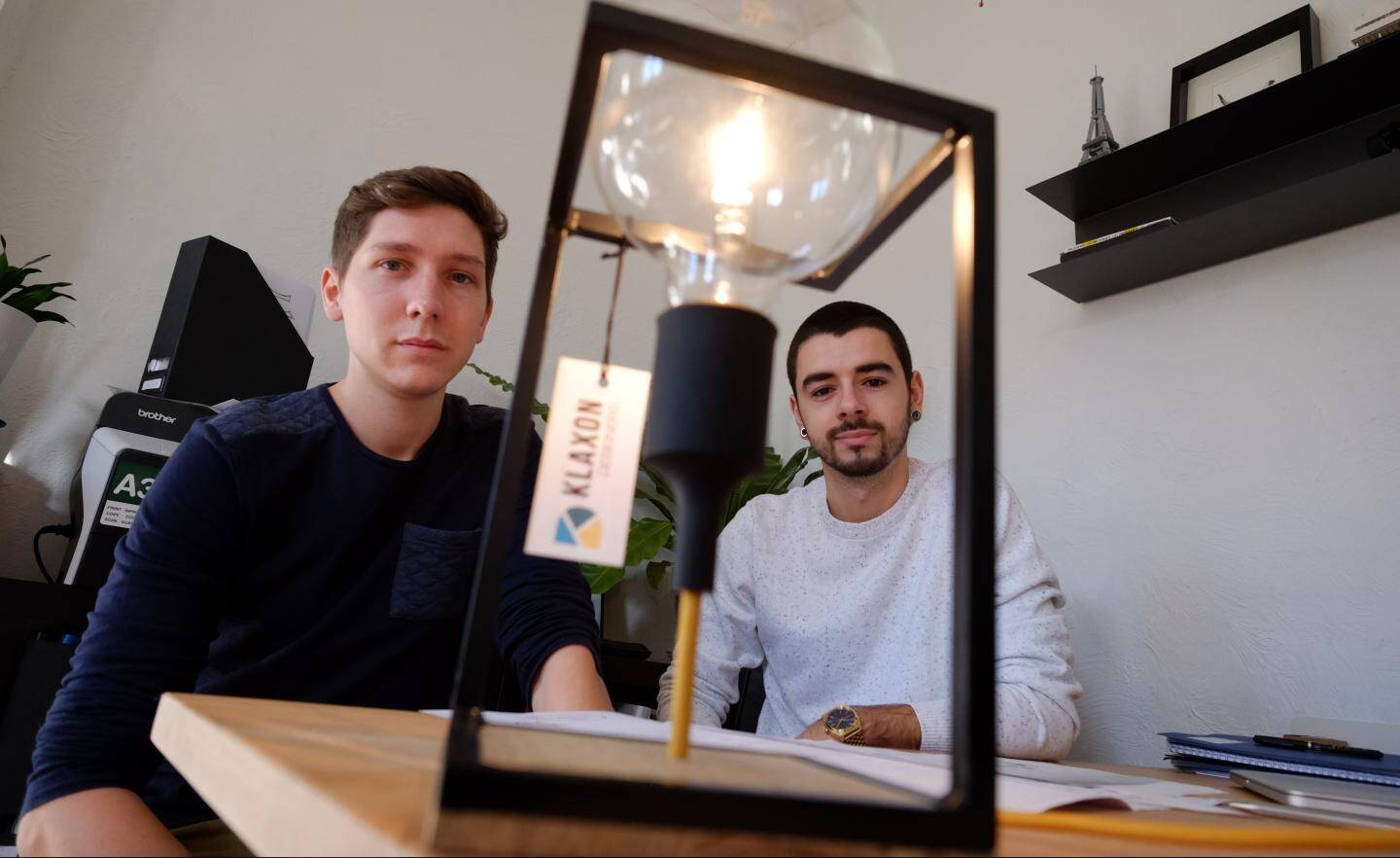 Sylvain et Guillaume envisagent désormais de créer une  nouvelle boutique en ligne pour leurs objets de design.