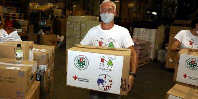Les Amis du Liban et Didier Deschamps envoient un container de vivres à Beyrouth