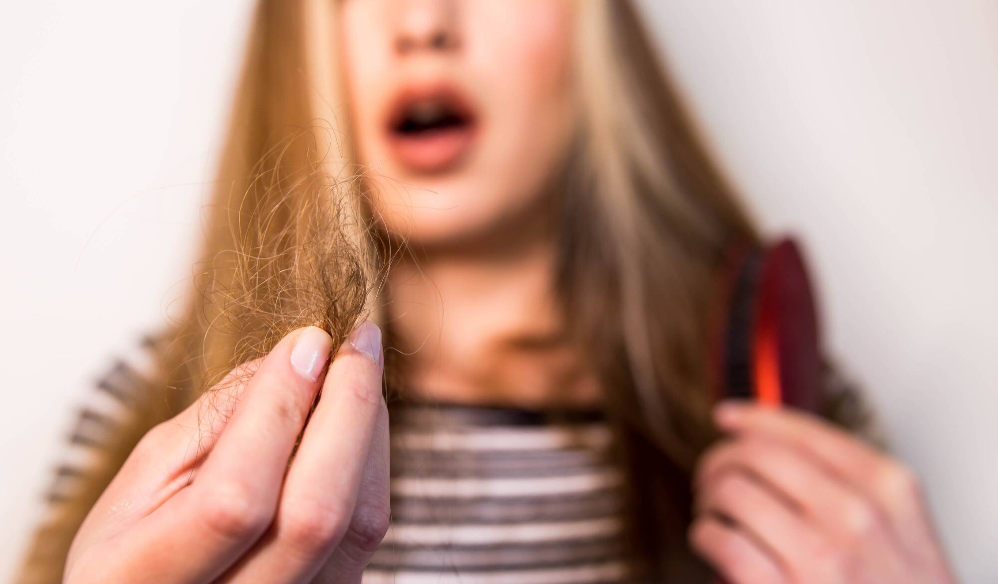 5 remèdes naturels pour éviter la perte de cheveux!