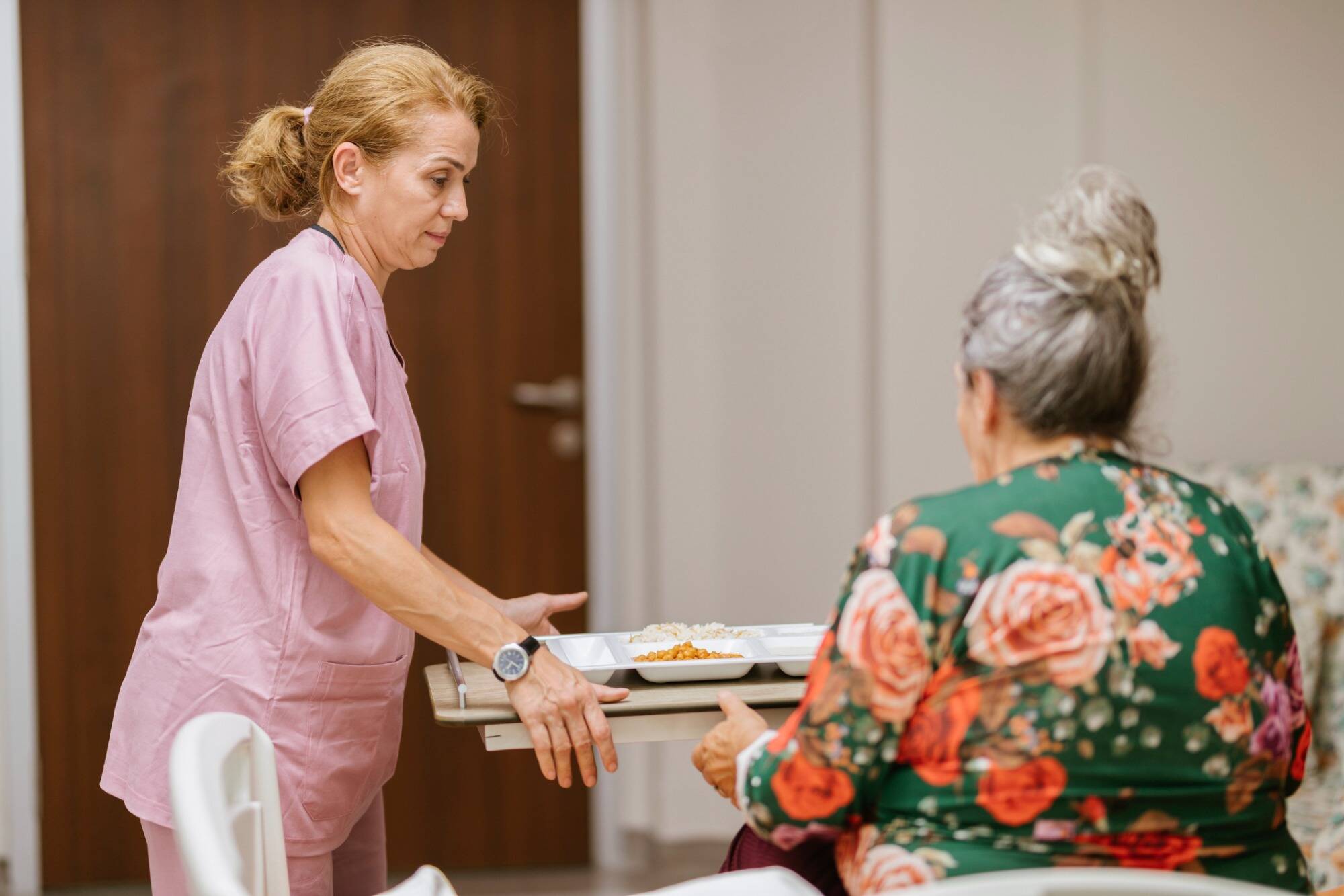 Comment ce grand pôle hospitalier de la Région Sud réduit drastiquement la viande de ses plateaux repas pour le climat et la santé des patients