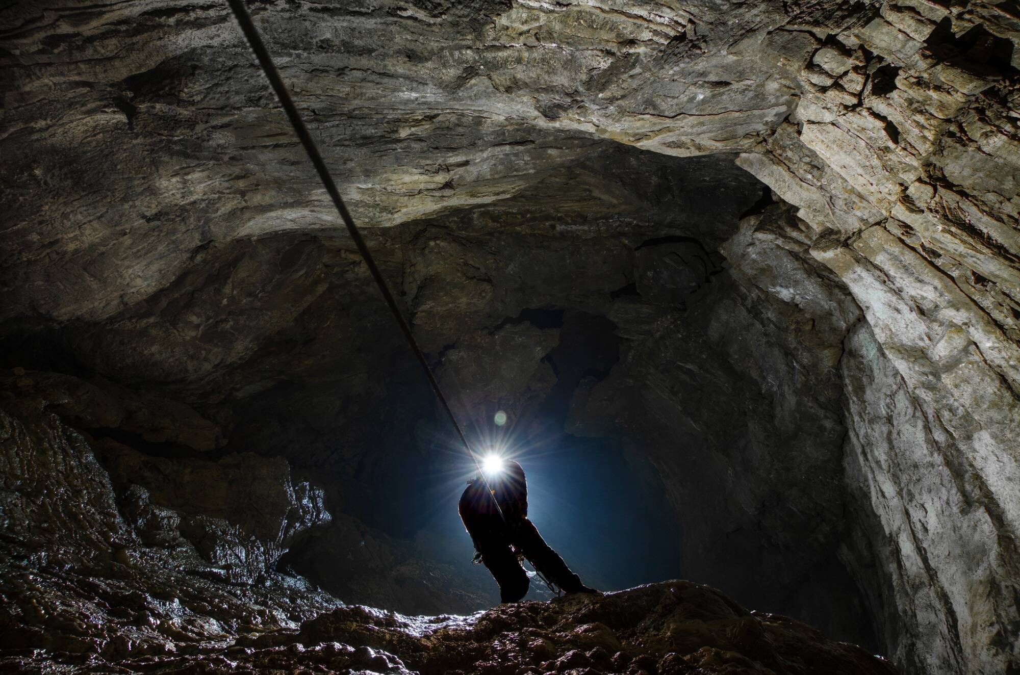 Un blessé grave, 80 personnels de secours engagés... le cauchemar de trois spéléologues bloqués dans une grotte pendant plusieurs heures
