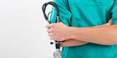 Qu'est-ce qu'un infirmier en pratique avancée et que prévoit le projet de loi dans la réforme du système de santé?