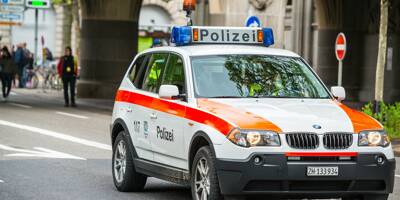 Une femme et cinq enfants hospitalisés après avoir été heurtés par une voiture en Suisse