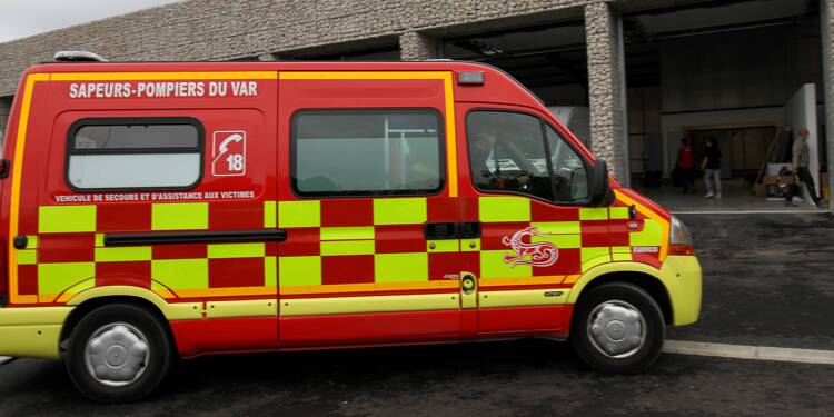Un véhicule en flammes entre Rocbaron et Cuers, la RD43 partiellement coupée
