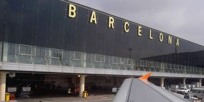 Une quinzaine de passagers s'échappent d'un avion après un faux atterrissage d'urgence en Espagne