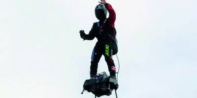 Le Marseillais Franky Zapata fait une chute spectaculaire sur son flyboard
