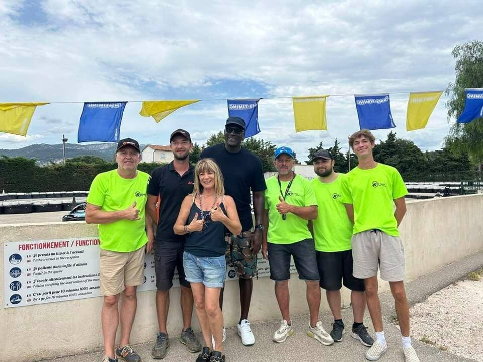Michael Jordan s'offre une virée familiale sur le karting de Six-Fours-les-Plages