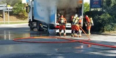 Un camion s'embrase, les pompiers du Var dépêchent une équipe spécialisée dans les risques chimiques
