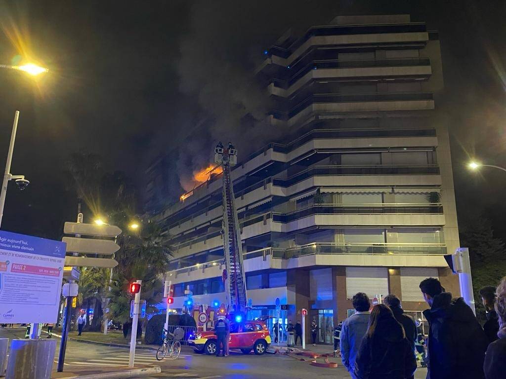 Une bougie à l'origine du feu? On fait le point sur le violent incendie qui a ravagé plusieurs appartements à Cannes