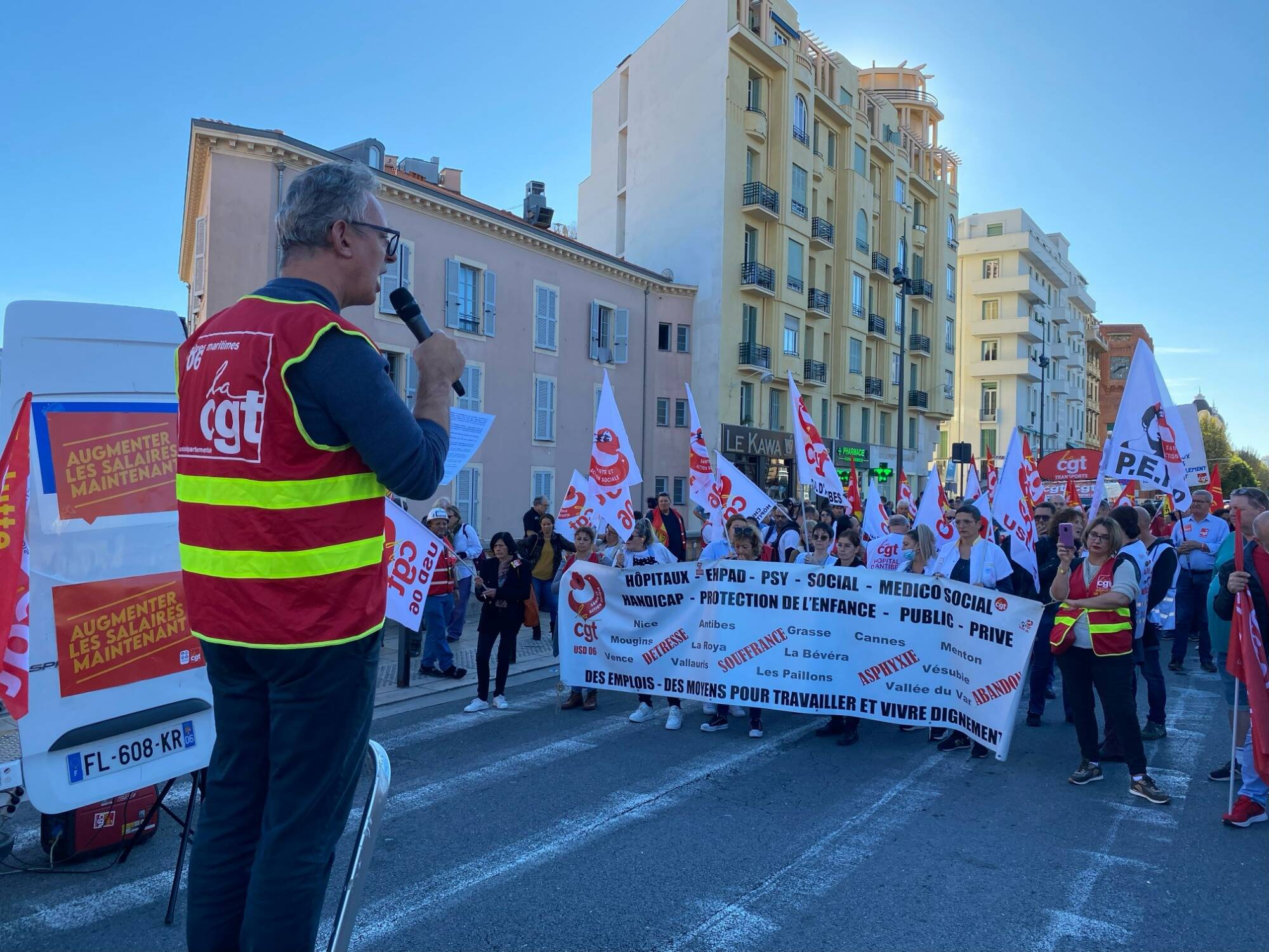 Une mobilisation moins importante mais des revendications toujours aussi fermes pour les syndicats qui défilent à Nice ce jeudi
