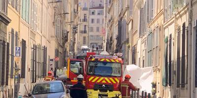 Effondrement d'un immeuble à Marseille: les recherches minutieuses des marins-pompiers