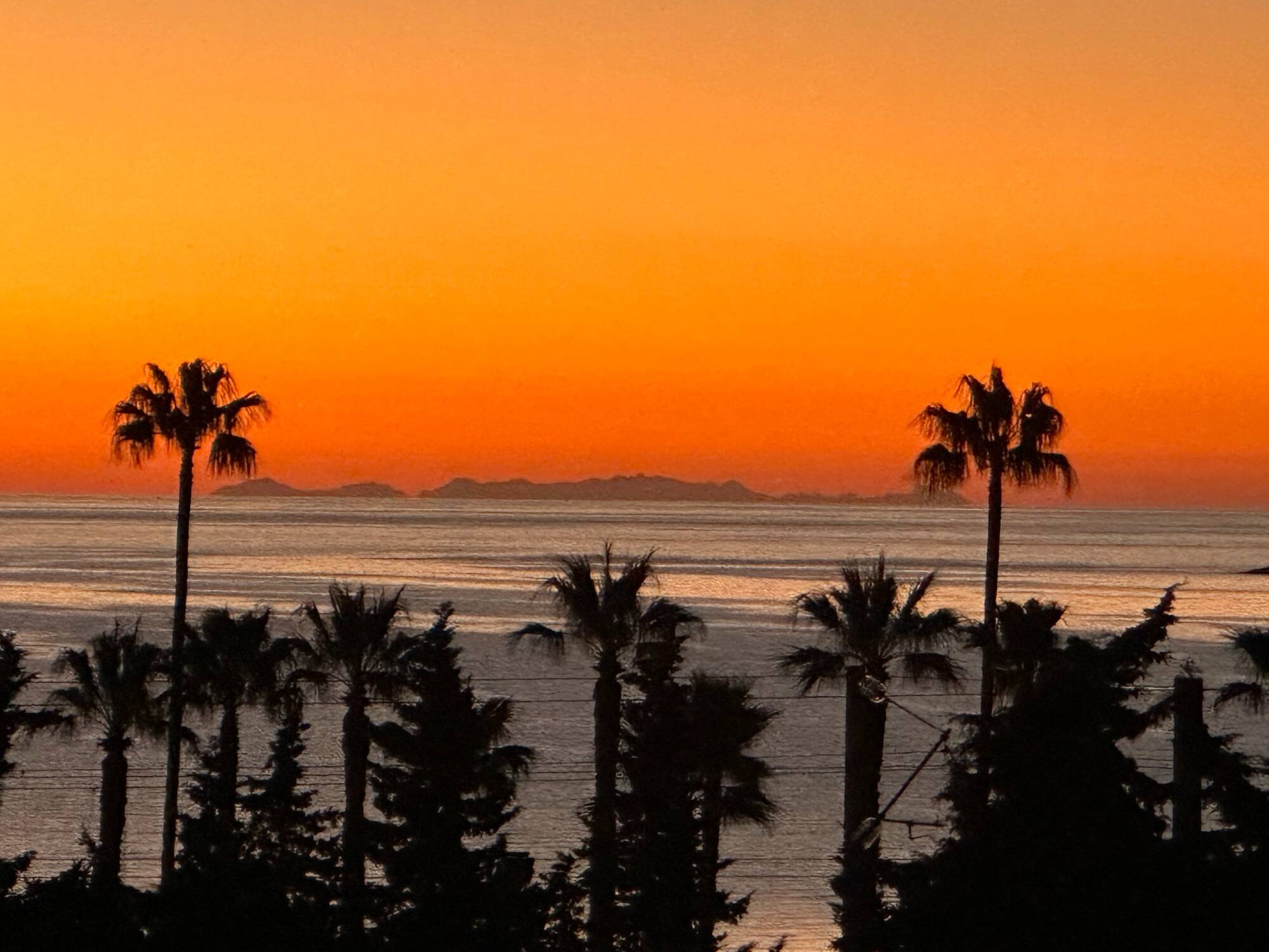 Vos magnifiques photos de la Corse visible depuis Nice à l'aube
