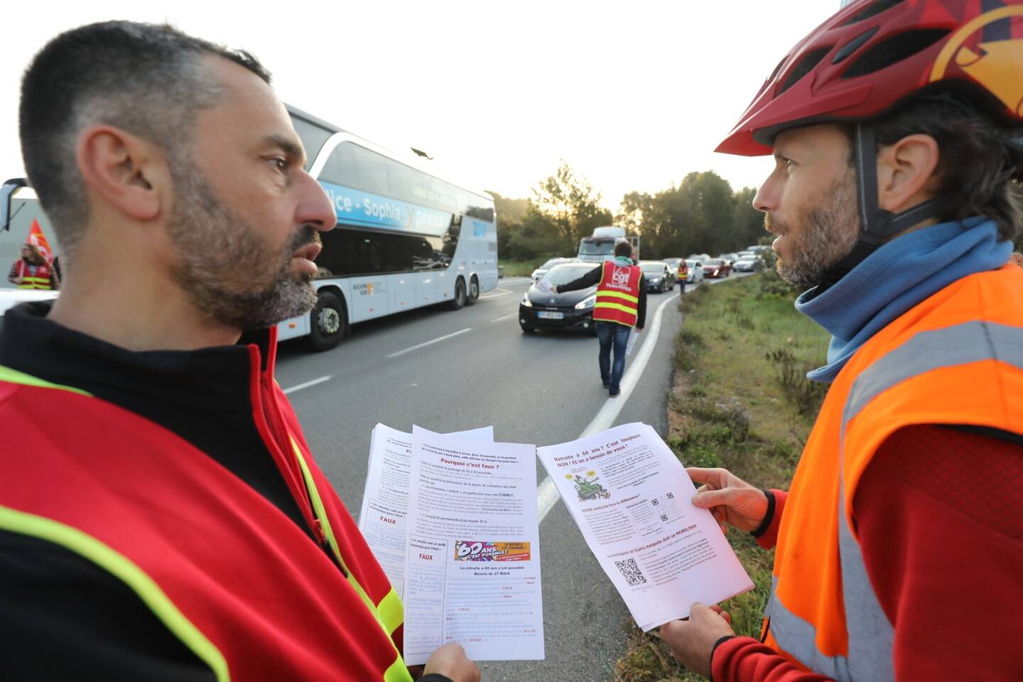 Ce jeudi matin, à l’appel de la CGT, des salariés de Thales DMS, Amadeus, Luxottica et d’autres sociétés de Sophia Antipolis se sont mobilisés contre le projet de réforme des retraites.