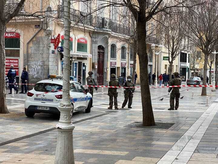 LIVE. Suspect interné, victime identifiée, voisins sous le choc: les dernières infos après la décapitation à Toulon