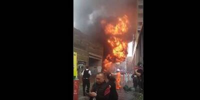 Incendie spectaculaire dans le centre de Londres, une centaine de pompiers mobilisée