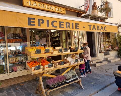 On sait pourquoi l'unique épicerie du village ferme ses portes à Isola -  Nice-Matin