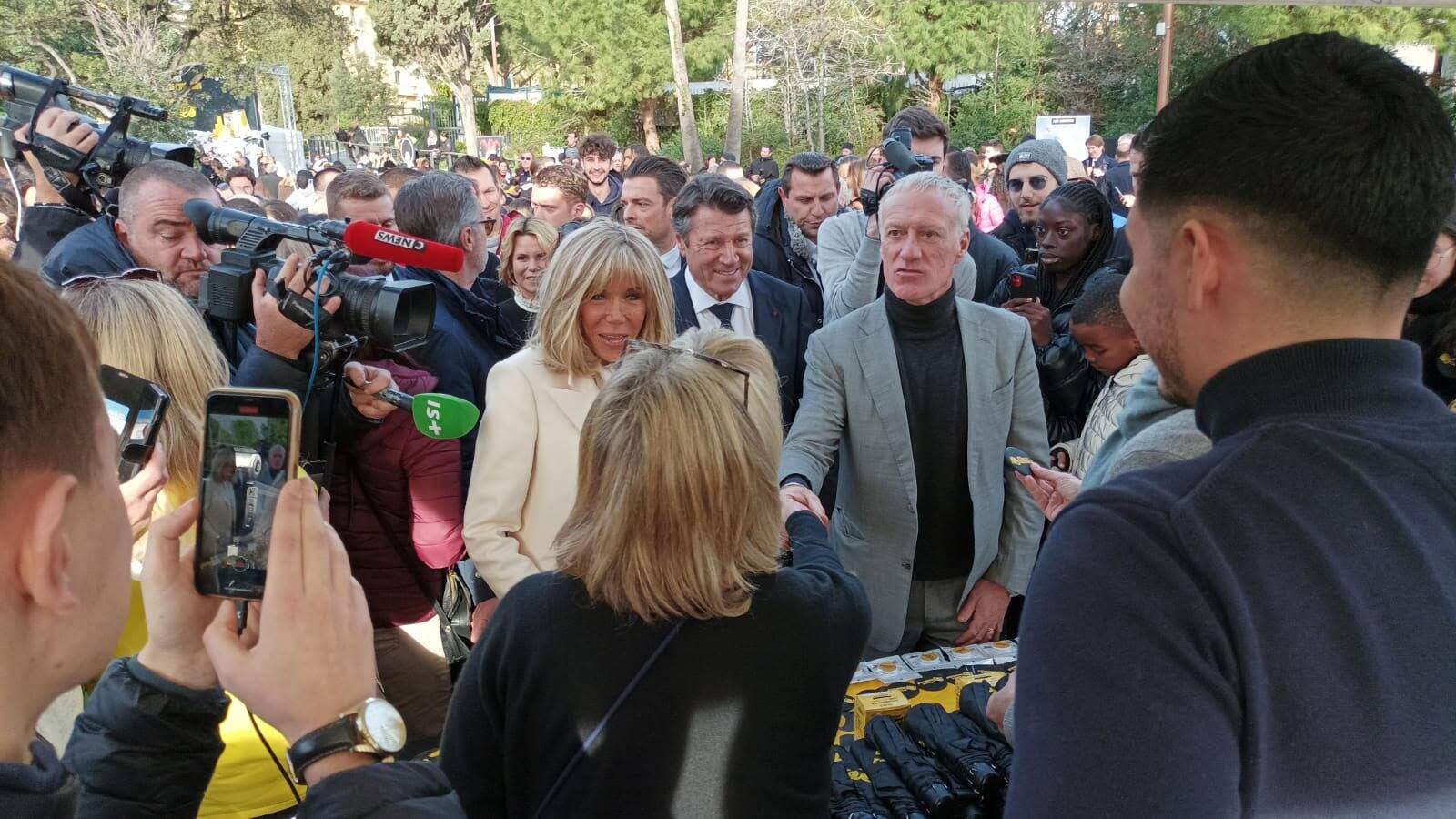 Après la mise en retrait de Noël Le Graët, première apparition publique pour Didier Deschamps à Nice