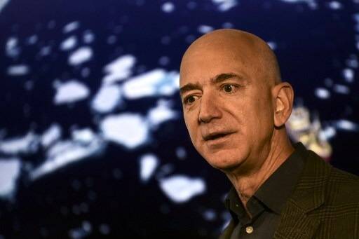Jeff Bezos va prendre du recul et céder les commandes au quotidien d'Amazon, onde de choc dans le monde de la tech