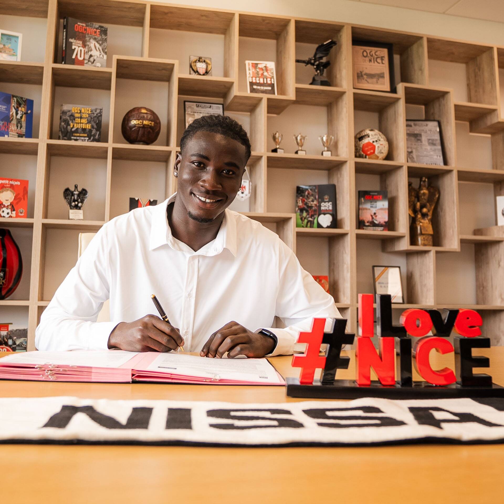 L'OGC Nice tient sa cinquième recrue avec Kojo Peprah Oppong