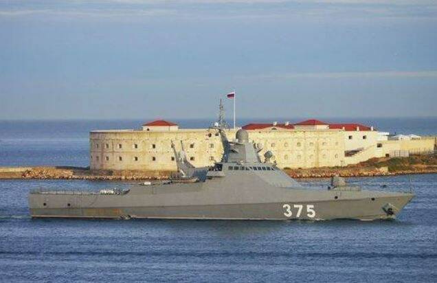 Guerre en Ukraine: "Il y a des morts et des blessés"...Kiev affirme avoir détruit un navire de guerre russe en mer Noire