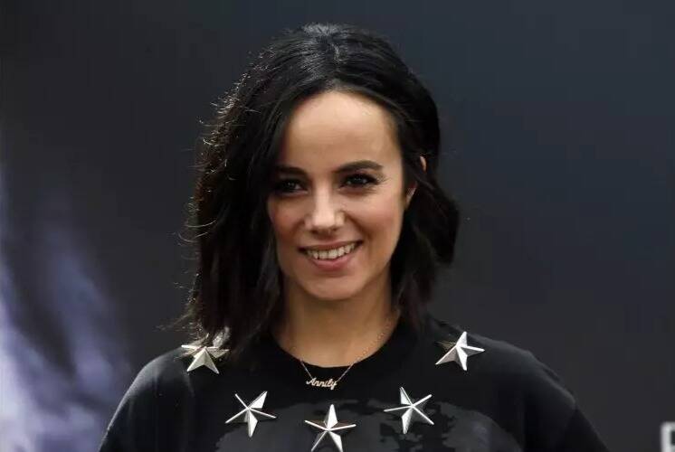 "Bouboulita", "Chipolata": la chanteuse Alizée victime d'une vague de grossophobie sur les réseaux sociaux