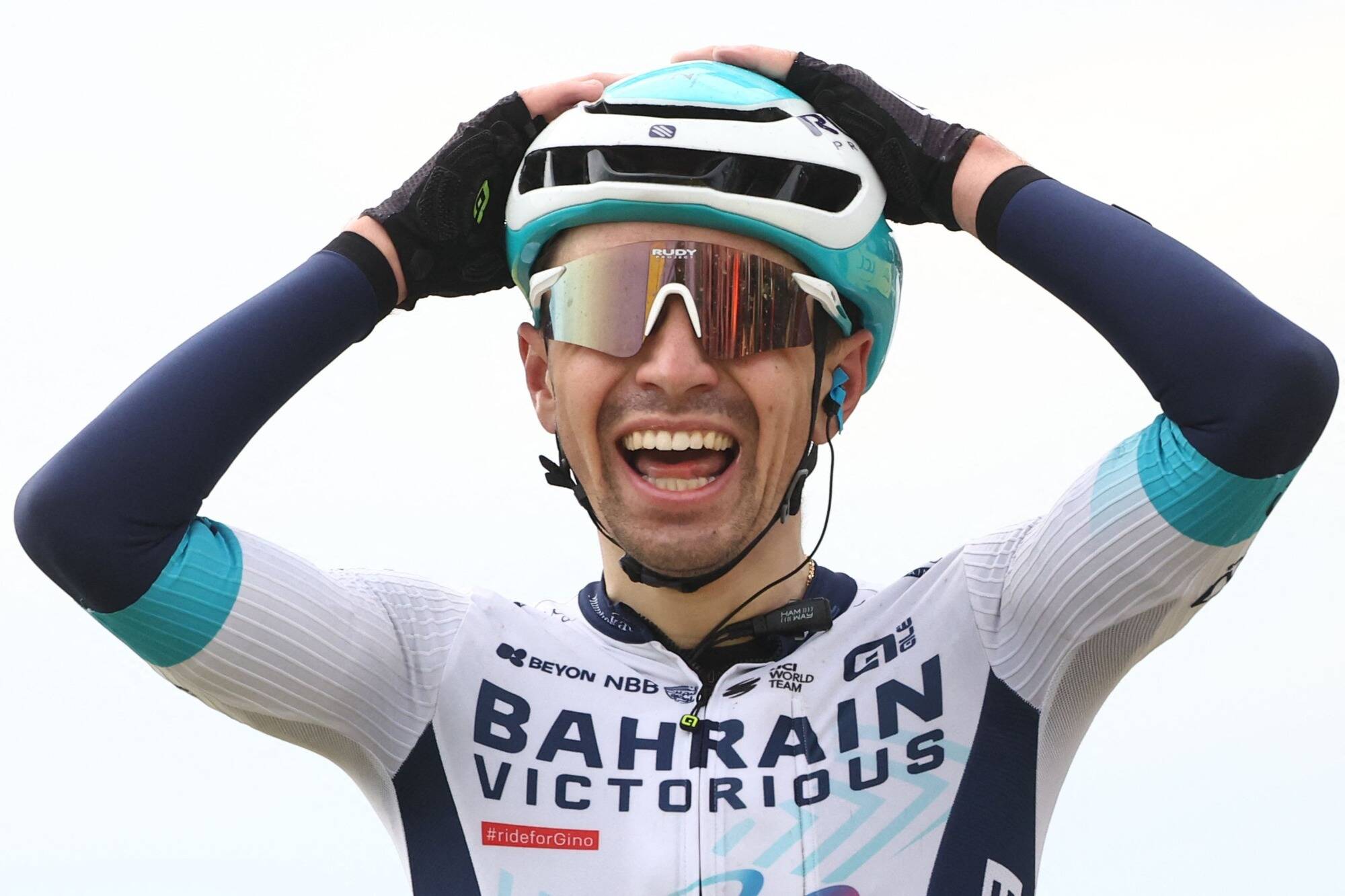 Le Varois Lenny Martinez s'impose sur Paris-Nice devant le Niçois Clément Champoussin